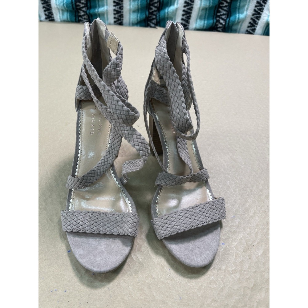 LC Lauren Conrad Taupe Braided Strappy Block Heel Sandals Back Zip Womens 8.5